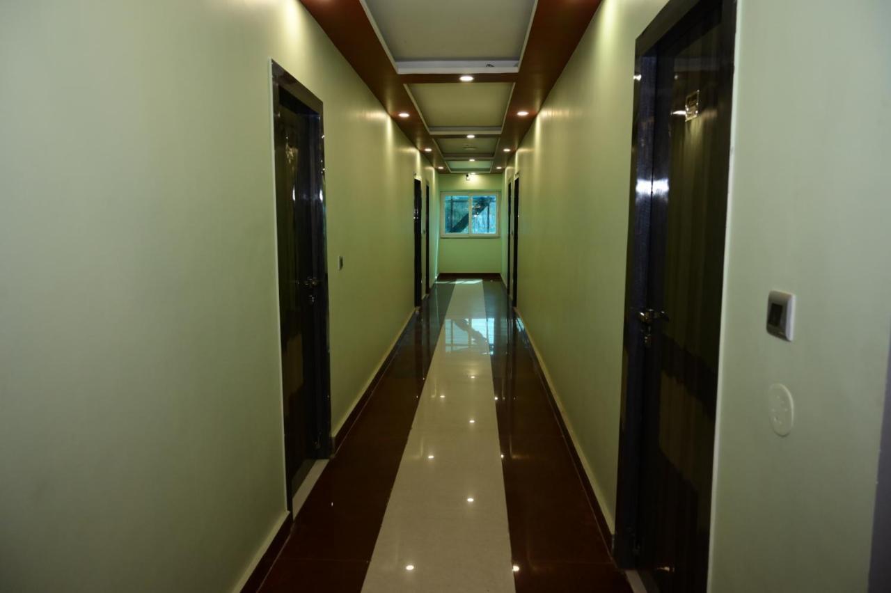 Hotel Gm International Bodhgaya Bagian luar foto