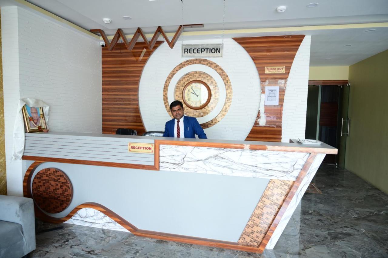 Hotel Gm International Bodhgaya Bagian luar foto